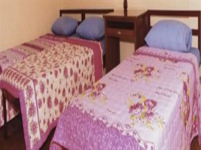 Hninn Si Budget Inn Rangoon Vandrerhjem
