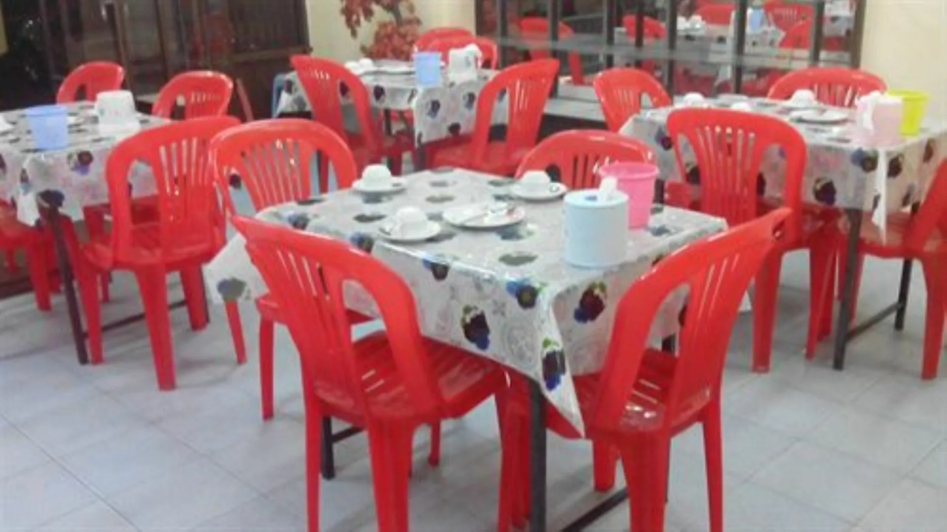 Hninn Si Budget Inn Rangoon 0*,  Myanmar